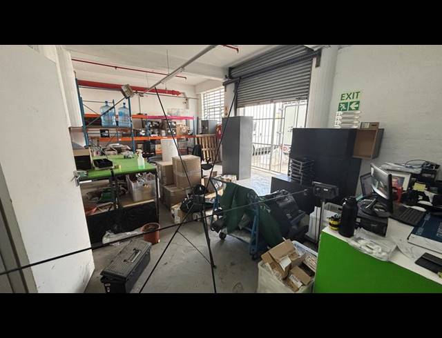INDUSTRIAL PROPERTY TO RENT IN PAARDEN EILAND